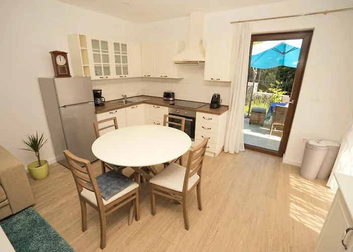 Riviera Blue Apartments With Seaview, Private Whirlpools And Parking Near Opatija