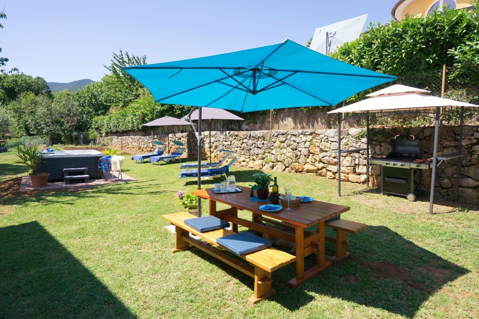 Riviera Blue With Seaview, Private Whirlpools And Parking Near Opatija Apartment *