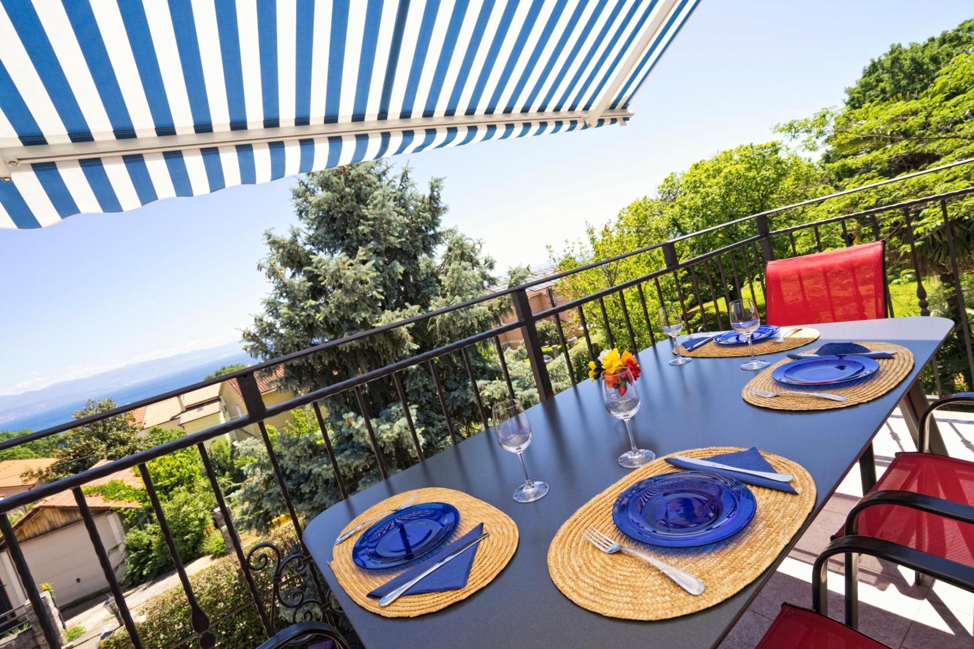 Riviera Blue With Seaview, Private Whirlpools And Parking Near Opatija *
