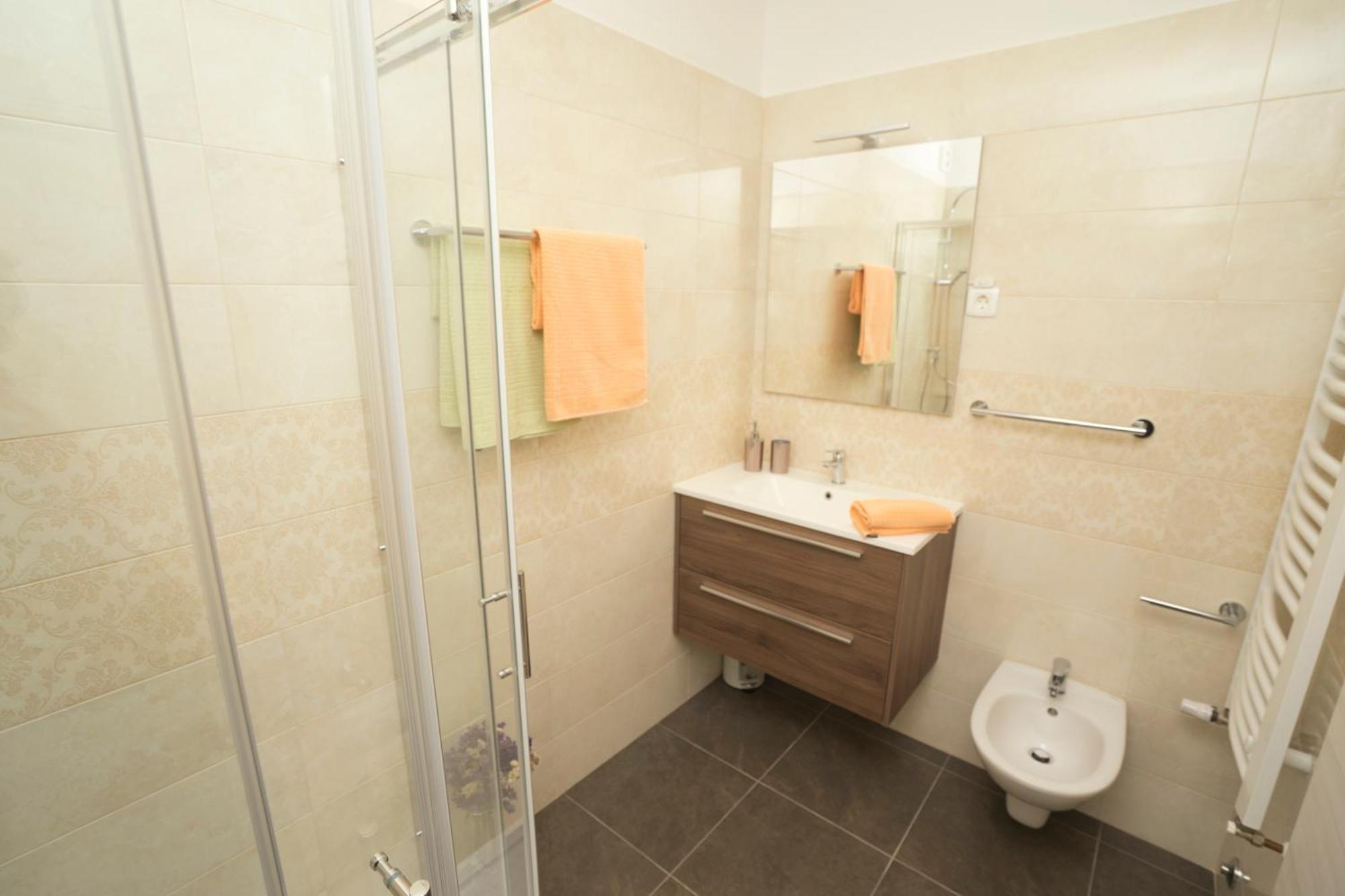 Riviera Blue With Seaview, Private Whirlpools And Parking Near Opatija * Opric
