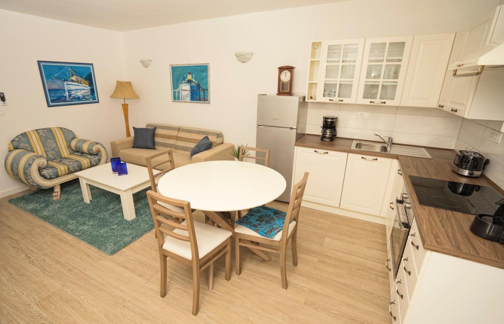 Apartment Riviera Blue With Seaview, Private Whirlpools And Parking Near Opatija Opric