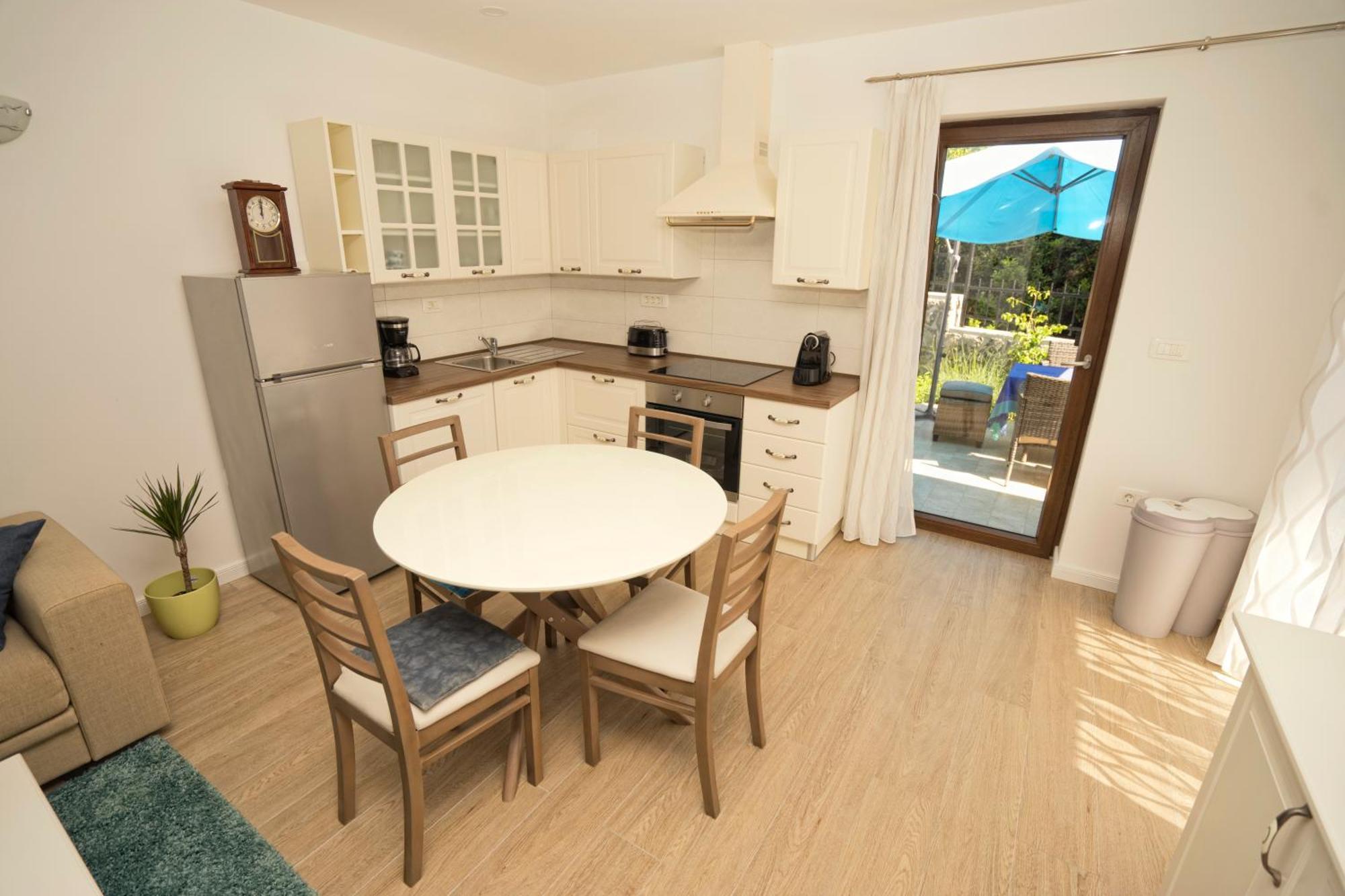 Riviera Blue With Seaview, Private Whirlpools And Parking Near Opatija Apartment *